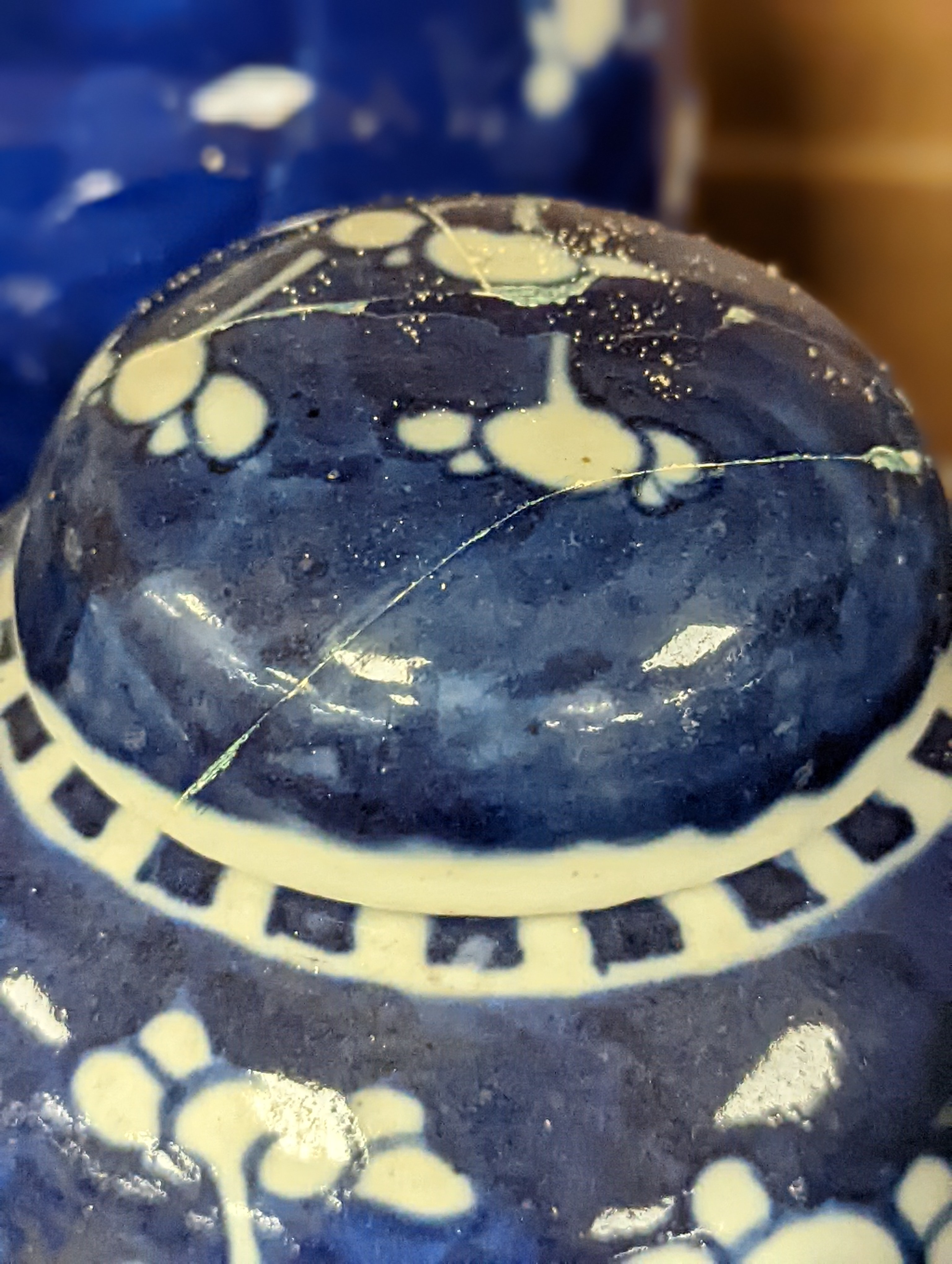 A pair of Chinese blue and white vases and eleven jars, six with covers., Vase and matching cover 28 cms high.